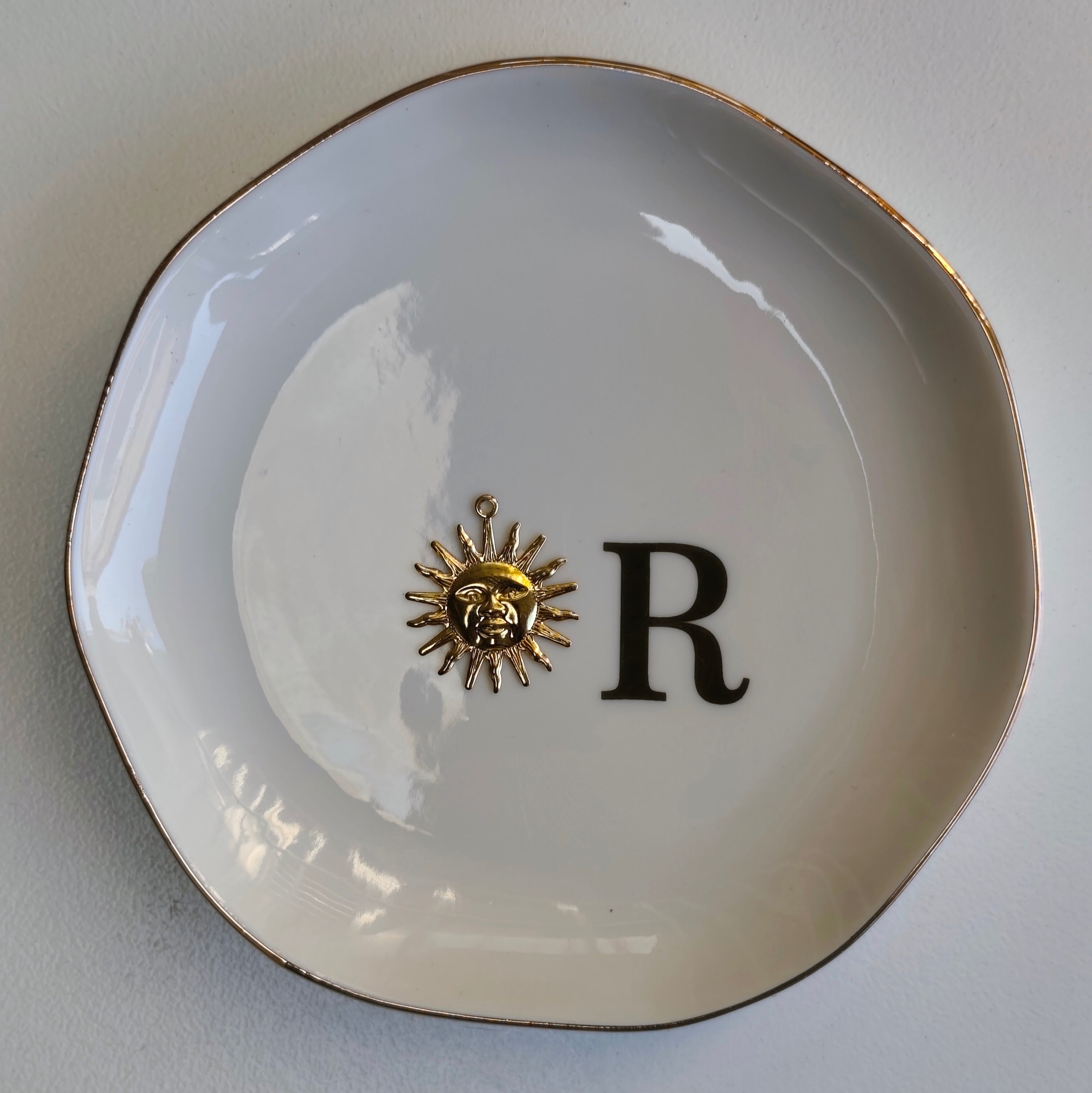 Sunny side charm