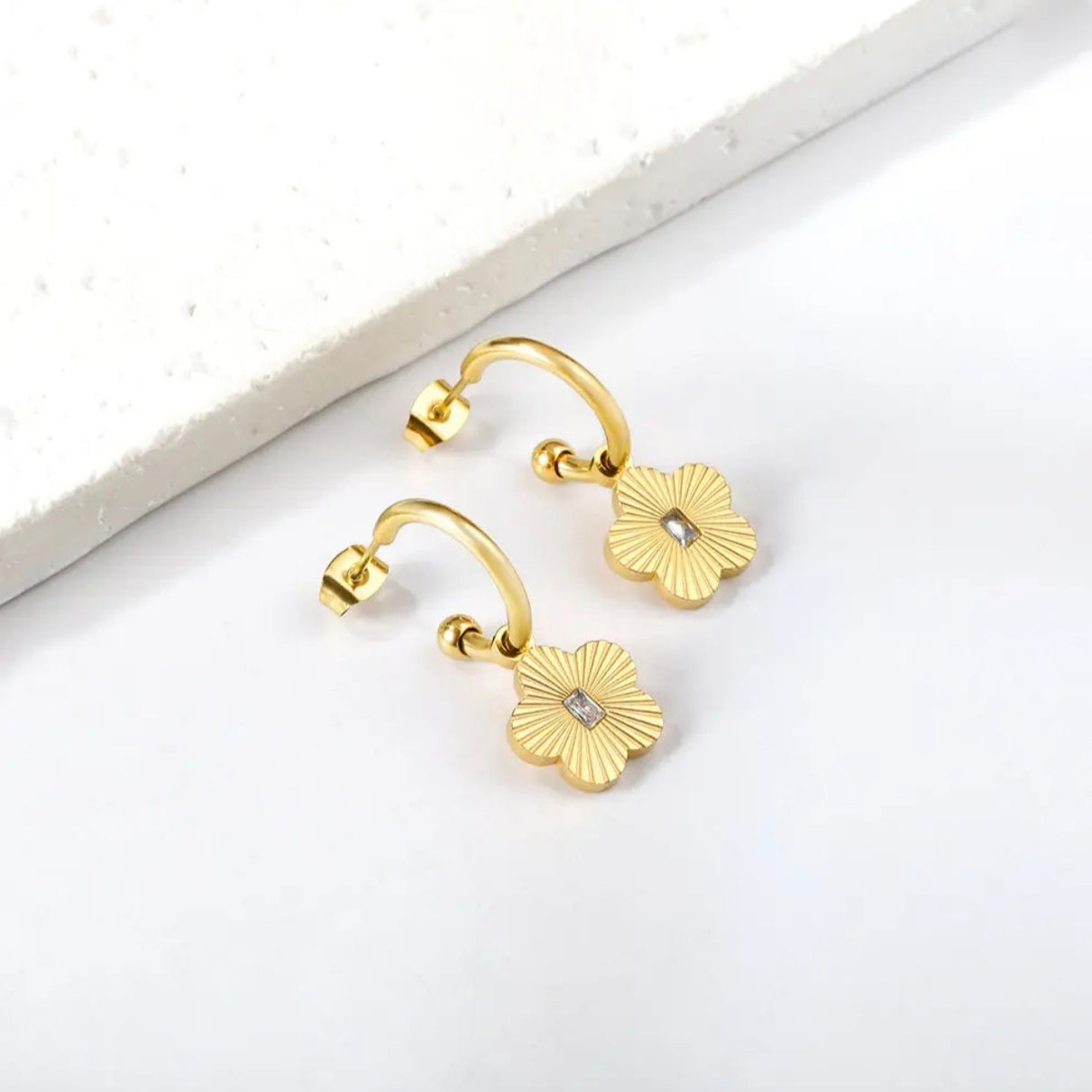 Imbali studs
