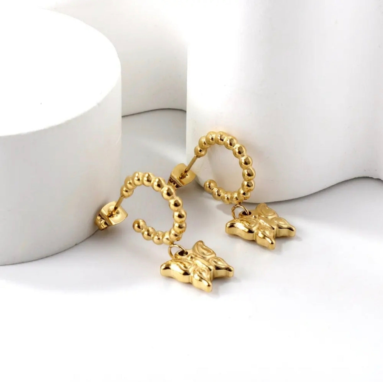 Lumina studs